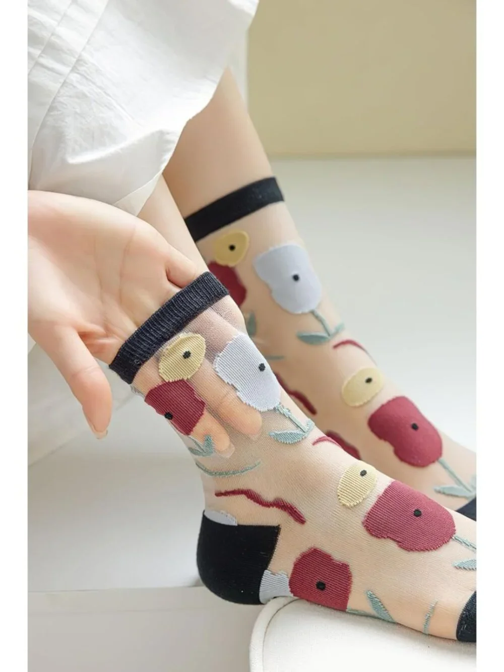 Sheer Flower Ankle Socks for Women - Thin Mesh Lace, Summer Transparent Style